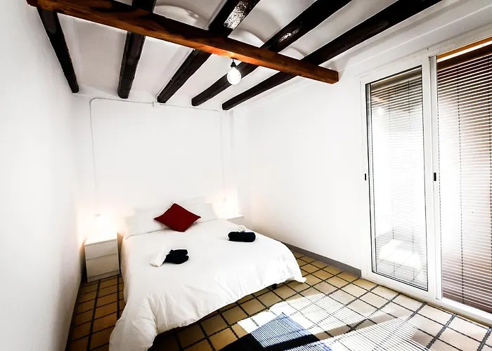 Hotel cerca del colegio: Design Club Reus